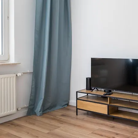 Ochota Comfort By Bookinghost Appartement *