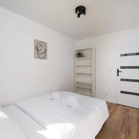 Ochota Comfort By Bookinghost *